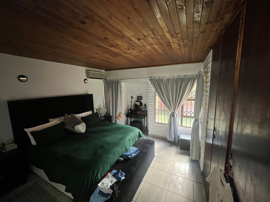 3 Bedroom Property for Sale in Safari Gardens North West